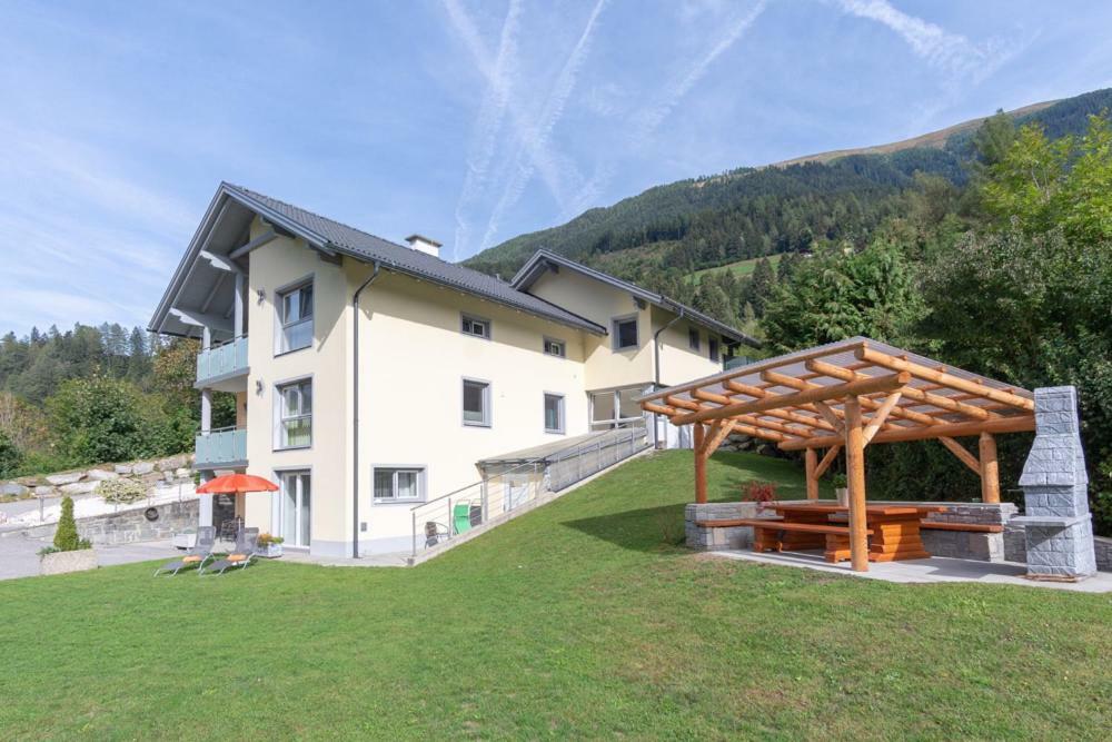 Appartementhaus Monika Flattach Eksteriør bilde
